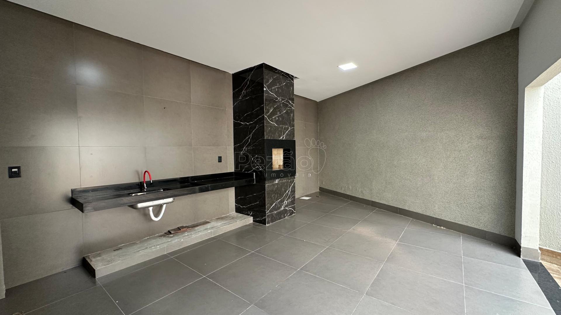 Casa à venda com 3 quartos, 1 suíte, 2 vagas e 250m² no Terezinha Glória I, Itapuranga (GO) — foto 8 de 10