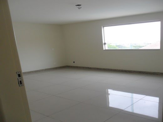 Casa à venda com 5 quartos, 2 suítes, 5 vagas e 245m² no Sao Joao Batista (venda Nova), Belo Horizonte (MG) — foto 28 de 30