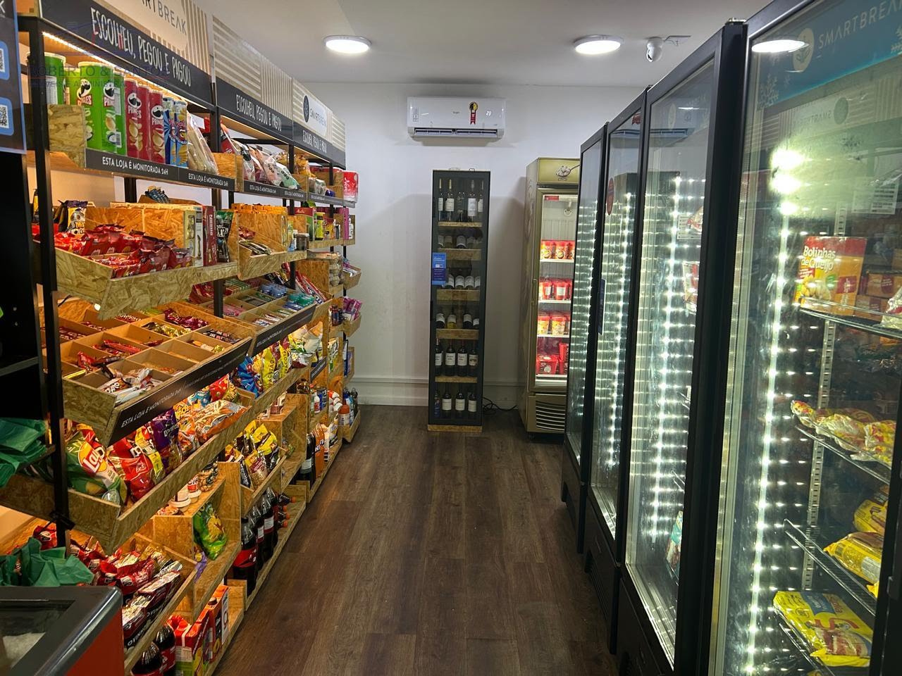 Mini-mercado, outra vista