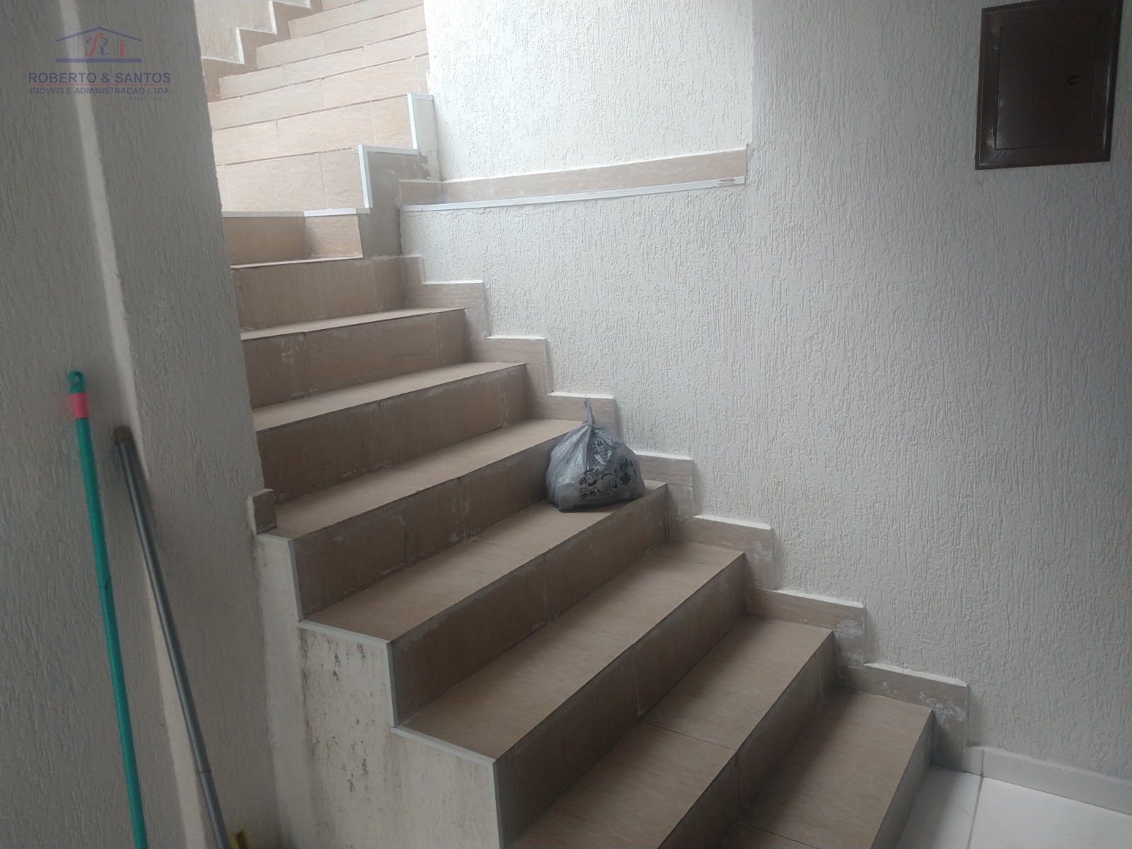 Escadas de acesso