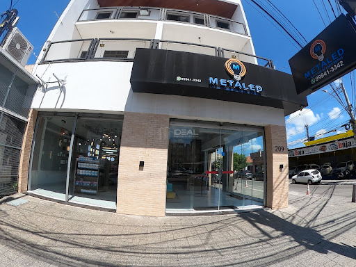 Predio inteiro para venda na av vinte e oito e marco - Campos dos Goytacazes, RJ