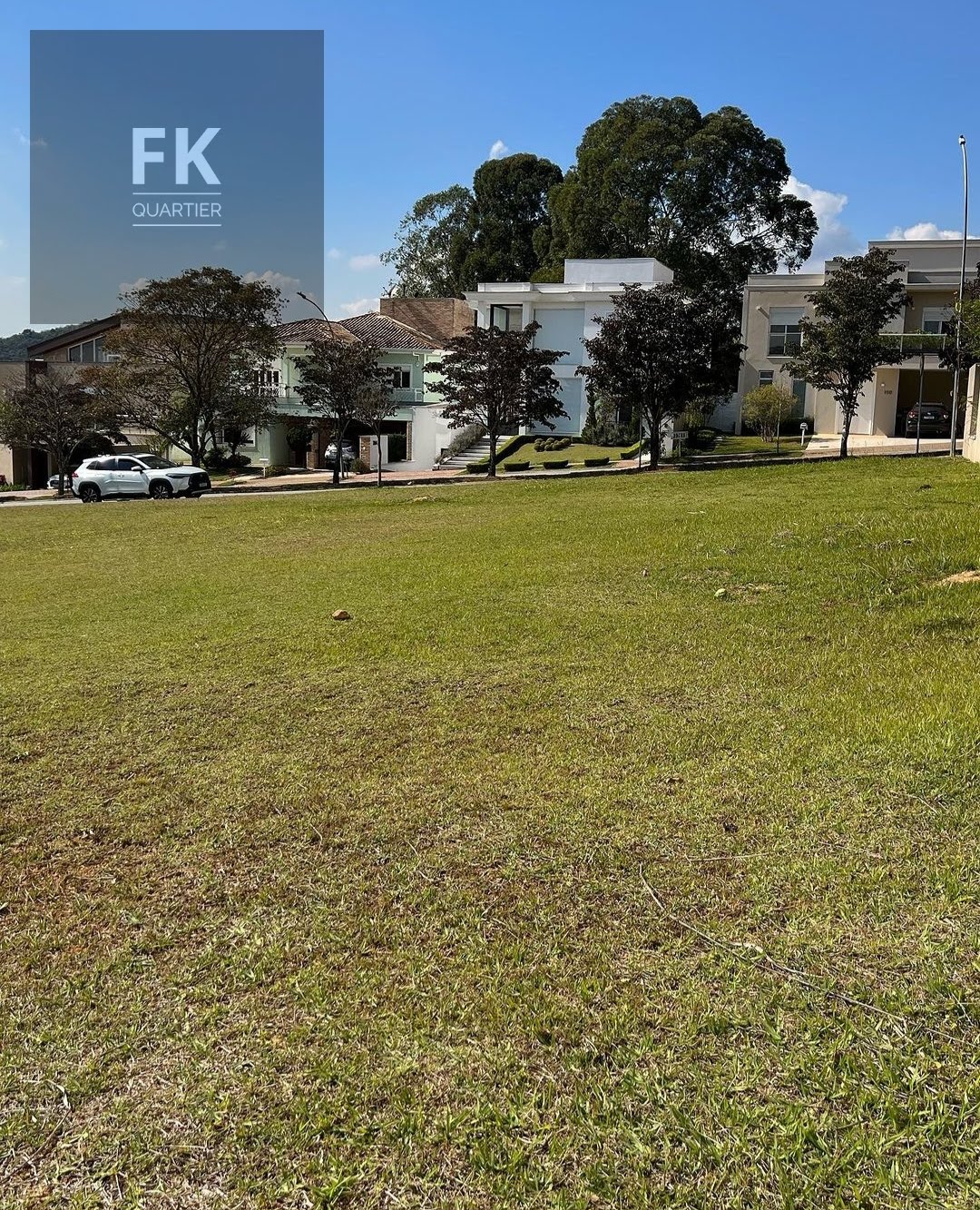 Terreno à venda com 450m² de terreno no Alphaville, Santana de Parnaíba — foto principal
