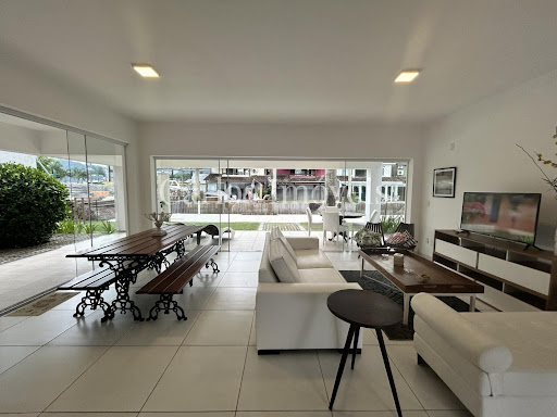 Casa para Locação em Angra dos Reis / RJ no bairro Ribeira