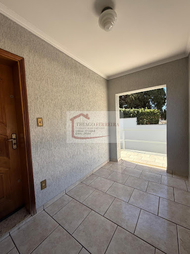 Casa em Avenida Padre Pio Corso  -  Santa Rita do Passa Quatro