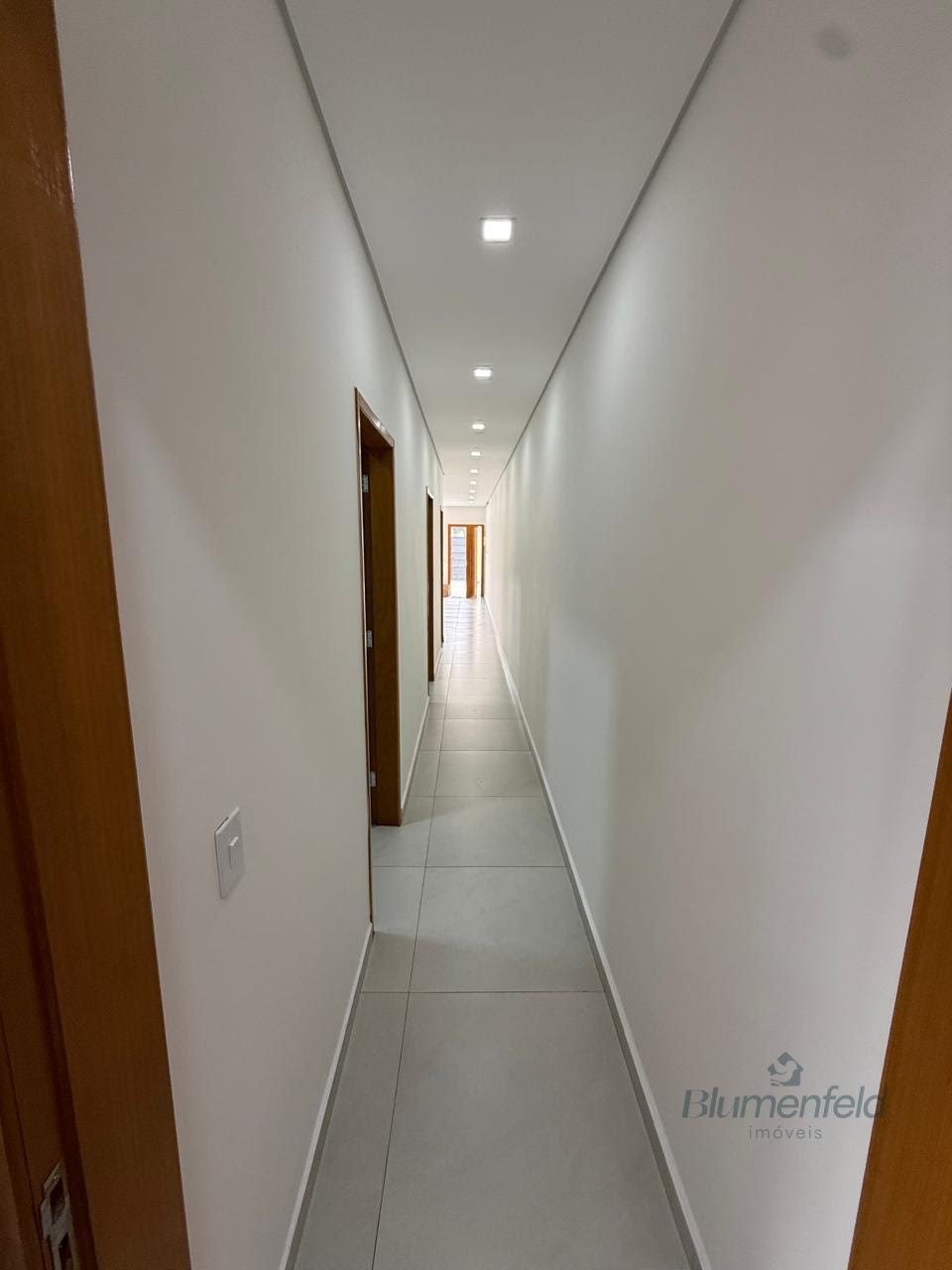 Casa à venda com 3 quartos, 1 suíte, 2 vagas e 100m² no Nova Arujá, Arujá (SP) — foto 9 de 16