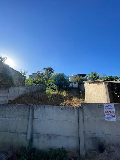 Lote em Vale dos Araçás  -  Mateus Leme