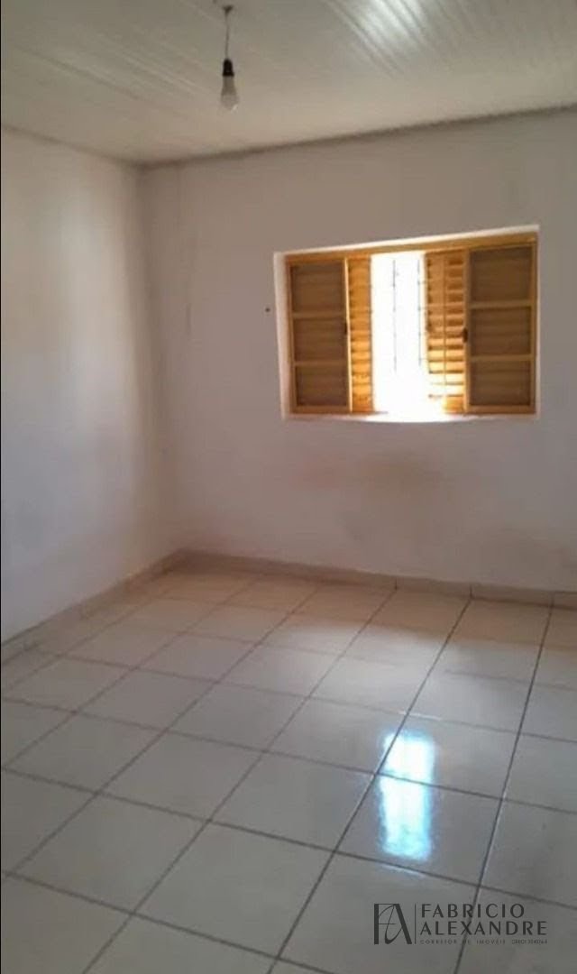 Casa à venda com 2 quartos, 1 banheiro, 2 vagas e 150m² no Jardim Santa Catarina, São José do Rio Preto (SP) — foto 5 de 8