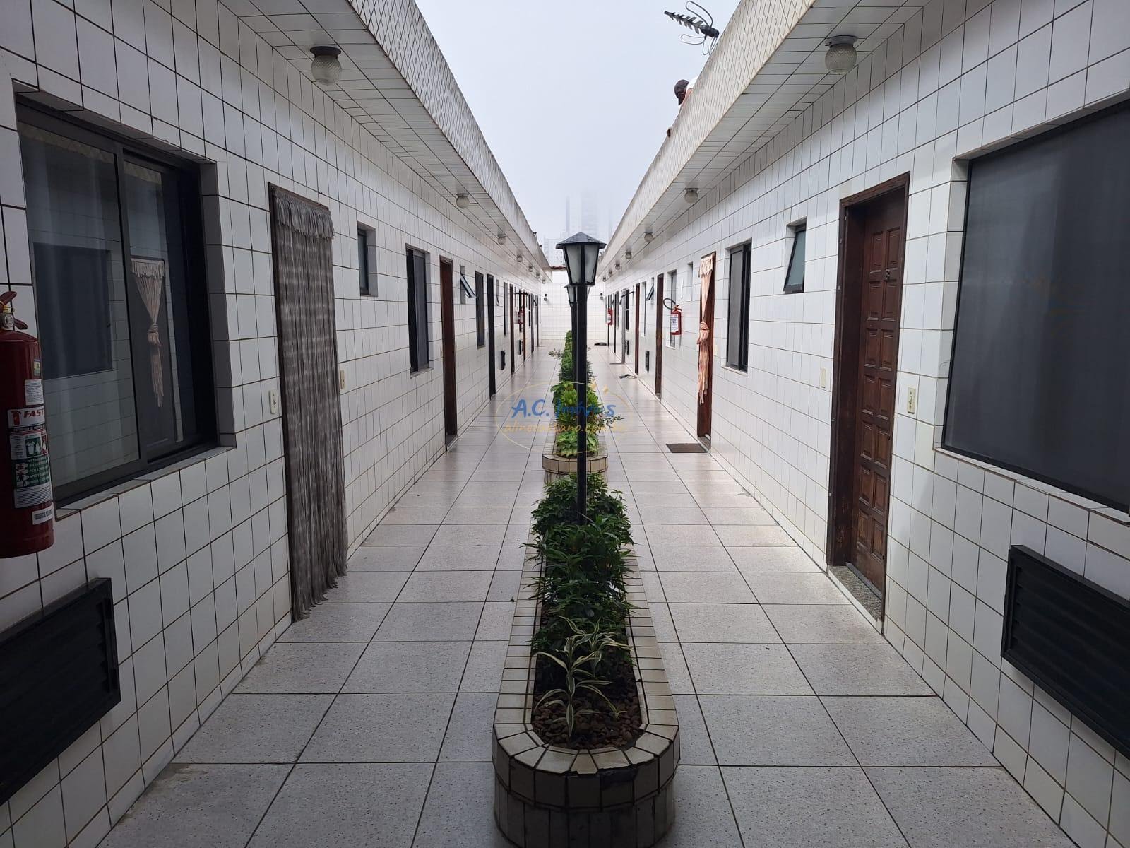 Casa à venda com 1 quarto, 1 banheiro, 1 vaga e 45m² no Vila Tupi, Praia Grande — foto principal