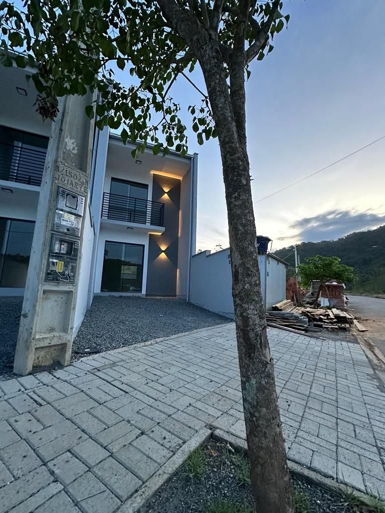 Casa à venda com 2 quartos, 2 banheiros, 2 vagas e 60m² no Itoupava Central, Blumenau (SC) — foto 3 de 28