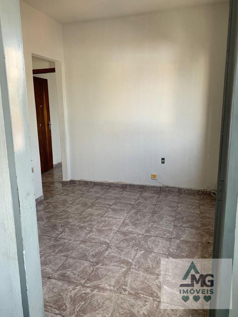 Apartamento à venda com 3 quartos e 1 suíte no Monte Alegre, Três Corações (MG) — foto 4 de 13