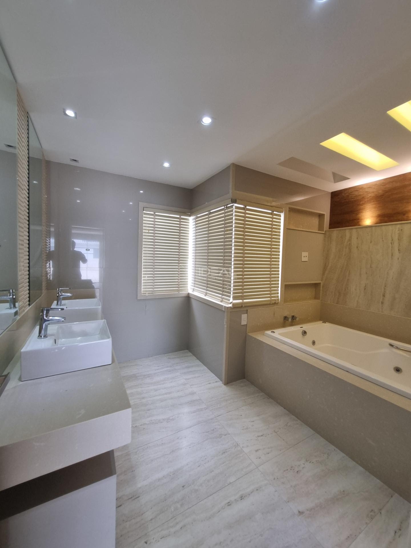 Casa à venda com 4 quartos, 4 suítes, 3 vagas e 463m² no Parque dos Rodoviários, Campos dos Goytacazes (RJ) — foto 16 de 26