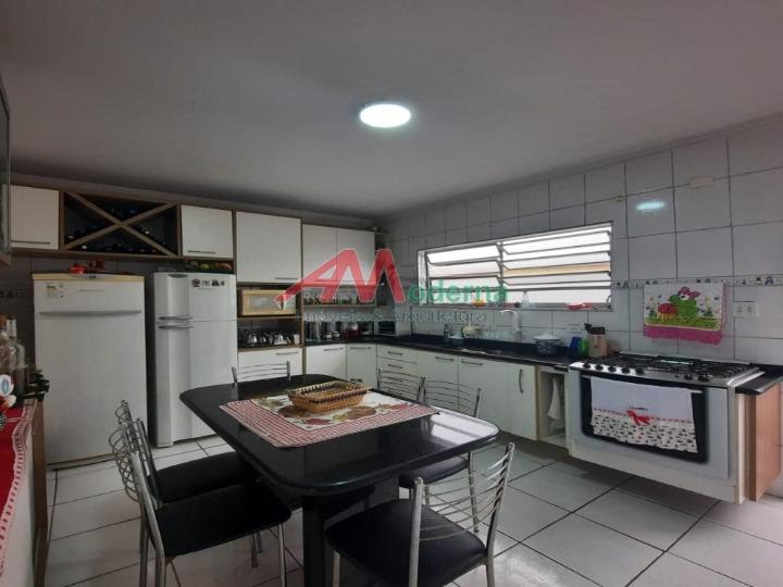 Casa à venda com 4 quartos, 1 suíte, 4 vagas e 179m² no Rudge Ramos, São Bernardo do Campo (SP) — foto 8 de 27