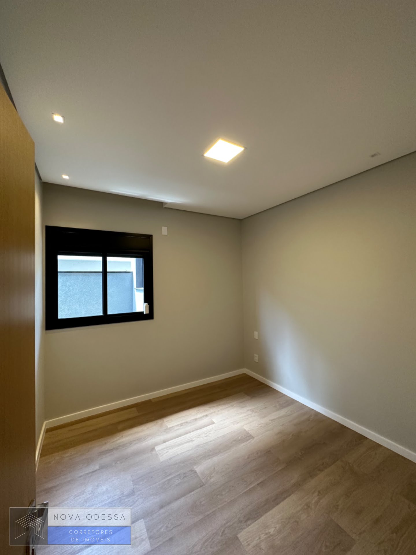 Casa à venda com 3 quartos, 1 suíte, 5 vagas e 185m² no Engenho Velho II, Nova Odessa (SP) — foto 4 de 22