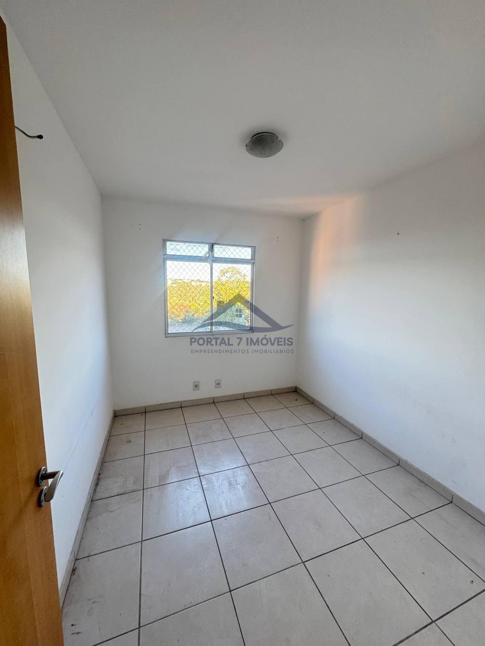 Apartamento à venda com 2 quartos, 1 banheiro, 1 vaga e 58m² no Vale das Palmeiras, Sete Lagoas (MG) — foto 2 de 10