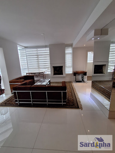 Cobertura em Vila Nova Conceição, SP: 3 Suítes, 309m² - R$ 4.6M