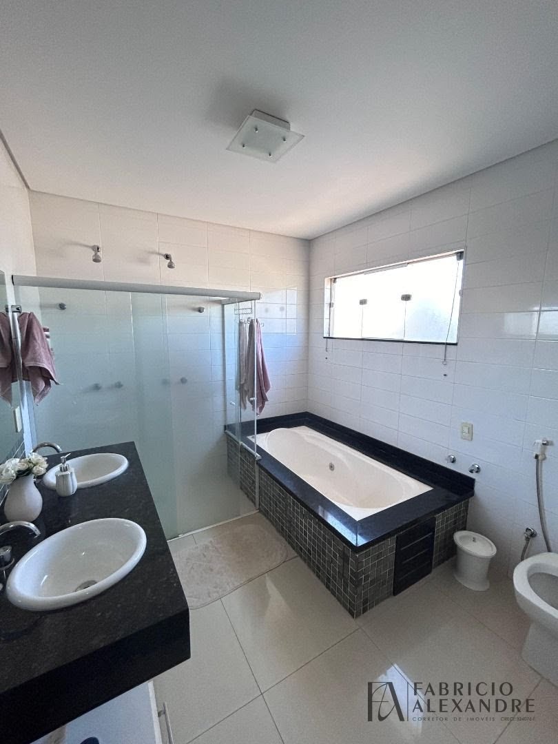 Casa à venda com 4 quartos, 4 suítes, 4 vagas e 300m² no Figueira I, São José do Rio Preto (SP) — foto 18 de 20