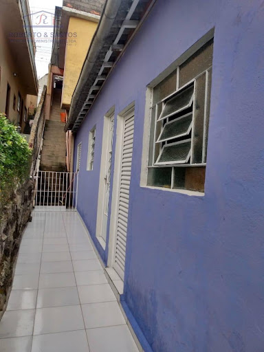 Vista da lateral da casa de baixo