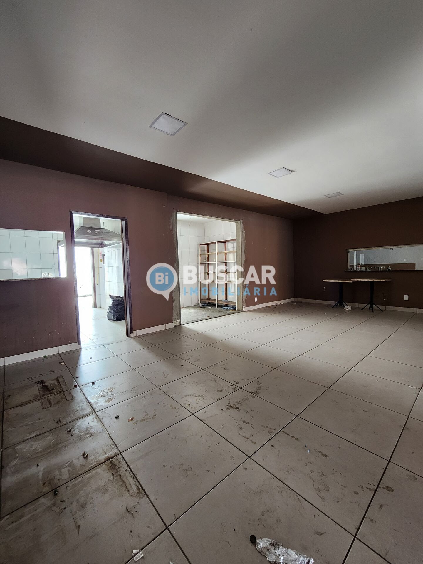 Comercial à venda com 5 banheiros, 4 vagas e 300m² no Santa Mônica, Feira de Santana (BA) — foto 4 de 9
