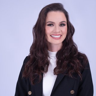 Corretor {{listing Broker().name}}