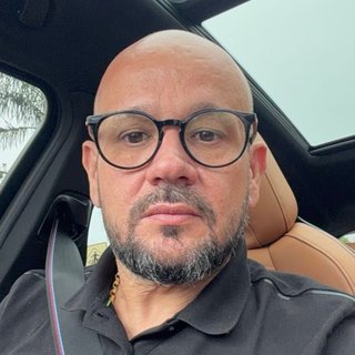 Corretor {{listing Broker().name}}