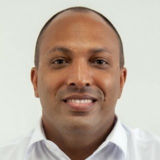Corretor {{listing Broker().name}}