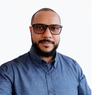 Corretor {{listing Broker().name}}