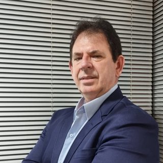 Corretor {{listing Broker().name}}