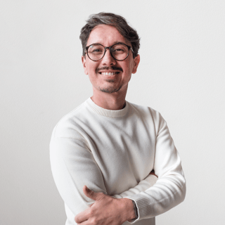 Corretor {{listing Broker().name}}