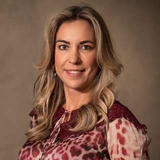 Corretor {{listing Broker().name}}