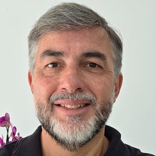 Corretor {{listing Broker().name}}