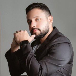 Corretor {{listing Broker().name}}