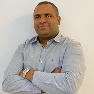 Corretor {{listing Broker().name}}