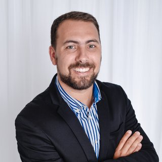 Corretor {{listing Broker().name}}
