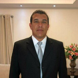 Corretor {{listing Broker().name}}