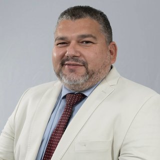 Corretor {{listing Broker().name}}