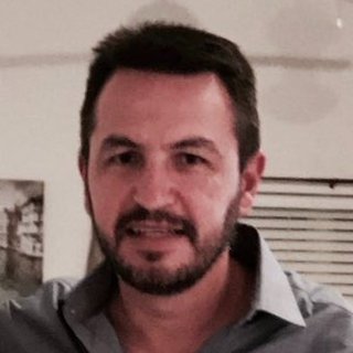 Corretor {{listing Broker().name}}