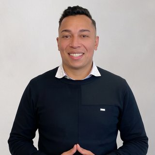 Corretor {{listing Broker().name}}