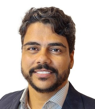 Corretor {{listing Broker().name}}