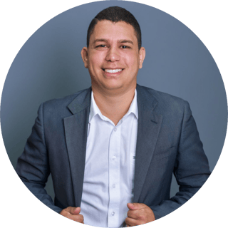 Corretor {{listing Broker().name}}