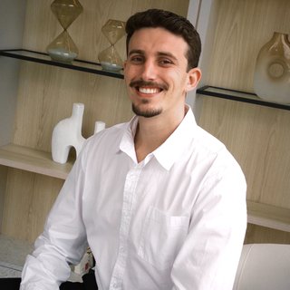 Corretor {{listing Broker().name}}