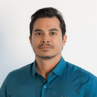 Corretor {{listing Broker().name}}