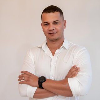 Corretor {{listing Broker().name}}