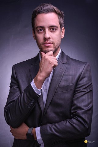 Corretor {{listing Broker().name}}