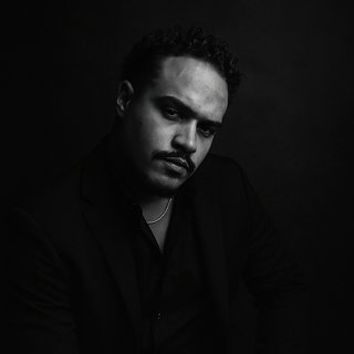 Corretor {{listing Broker().name}}