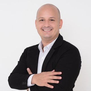 Corretor {{listing Broker().name}}