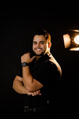 Corretor {{listing Broker().name}}