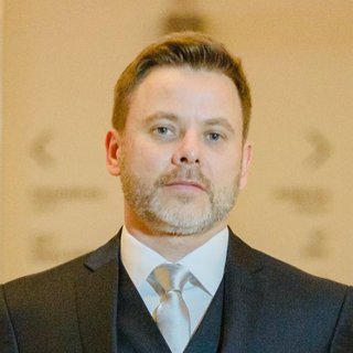 Corretor {{listing Broker().name}}