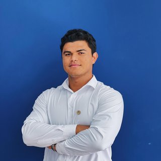 Corretor {{listing Broker().name}}
