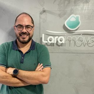 Corretor {{listing Broker().name}}