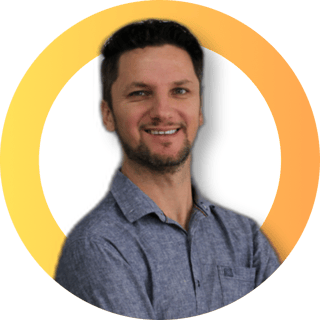 Corretor {{listing Broker().name}}